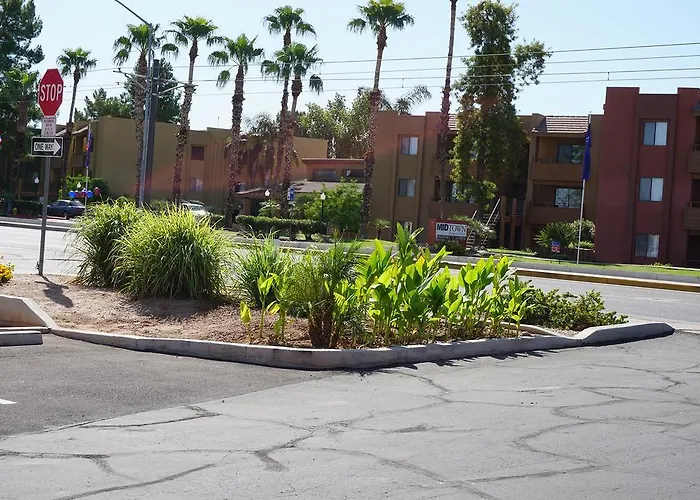 Motel Oasis &